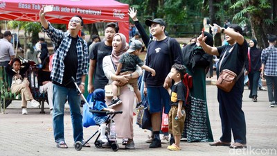 Libur Panjang, TM Ragunan Ramai Pengunjung