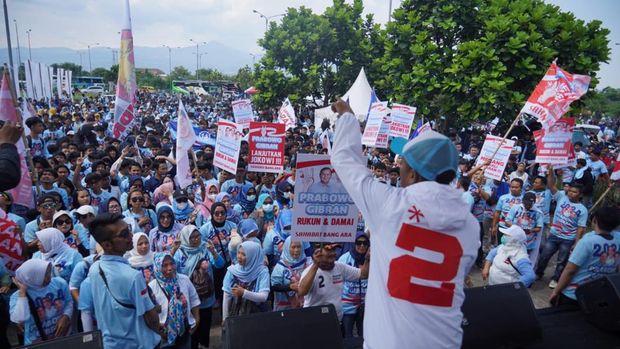 Massa Sahabat Ara Bandung Raya menggelar konsolidasi di Bandung, Jawa Barat