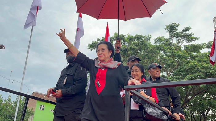 Megawati salam metal