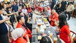 Momen Jokowi Nongkrong Bareng Kader PSI di Medan