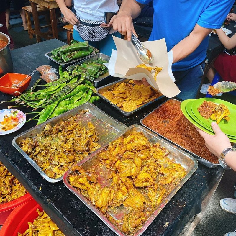 sangat bagus!  5 Tempat Makan Sunda di Bogor yang Cocok untuk Makan Bersama