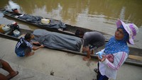 Pompong menjadi transportasi utama bagi warga untuk bepergian ke sejumlah desa yang disambung oleh sungai.
