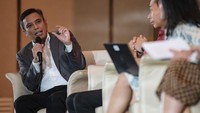 Direktur Utama BTN Nixon LP Napitupulu menjadi salah satu pembicara dalam diskusi Economic Outlook 2024 di Jakarta. Ditambah angka backlog perumahan yang masih tinggi mencapai 12,7 juta unit yang menjadi potensi bisnis yang sangat besar untuk sektor properti.