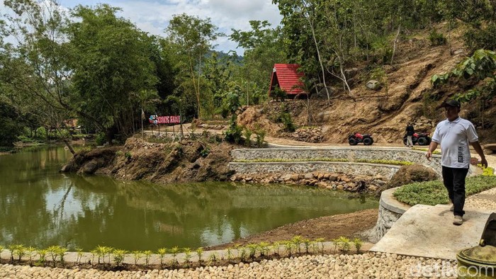 Wisata Embung Kayen, salah satu destinasi di bekas galian tambang C Trenggalek.