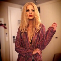 Lewat pemotretan seduktif itu, Xenia berharap dapat mengirimkan pesan positif terhadap tubuh, bahwa, “Setiap wanita cantik apa adanya.” Foto: Instagram/@princess_xenia_of_saxony