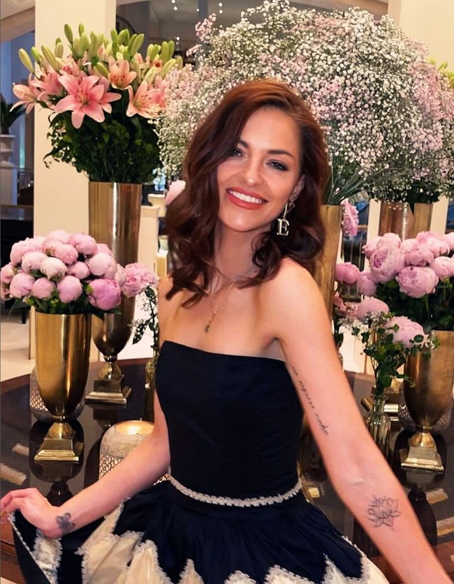 Langkah berani Putri Xenia menandakan tantangan terhadap citra tradisional keluarga kerajaan. Lewat langkah kontroversialnya ini, dia ingin mempromosikan definisi kecantikan dan feminitas yang lebih inklusif dan beragam. Foto: Instagram/@princess_xenia_of_saxony