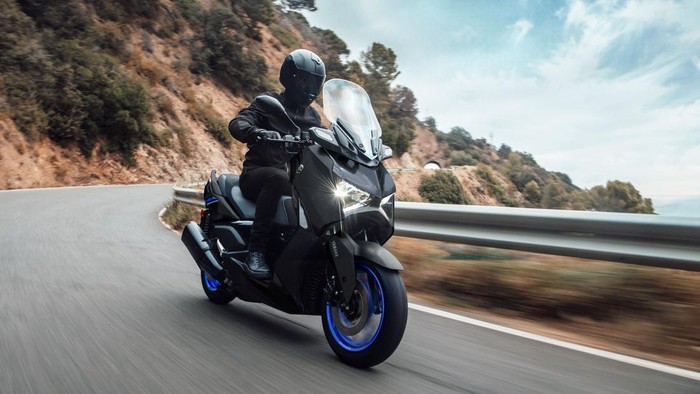 Yamaha XMAX Connected varian Premium Black model 2024