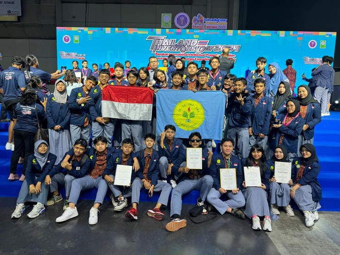 5 Tim siswa SMA Labschool Cibubur raih emas-perak di Thailand Inventors Day 2024