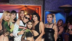 Foto: Kehidupan Kontroversial Bintang Dewasa Bersama 7 Istri, 1 Hari 1 Istri