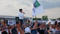 Anies Tanya Pendukung Di Kampanye Akbar Pasuruan: Massa Bayaran Ada Tidak?