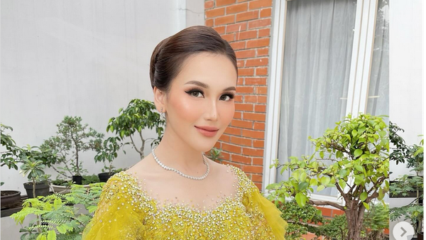 10 Foto Pedangdut Tanah Air yang Nama Panggung dan Aslinya Jauh Berbeda