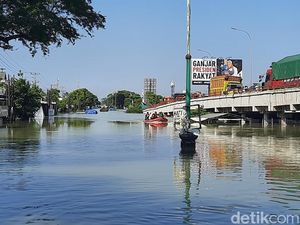 Evakuasi Warga Korban Banjir di 2 Desa Demak Terkendala Arus Deras