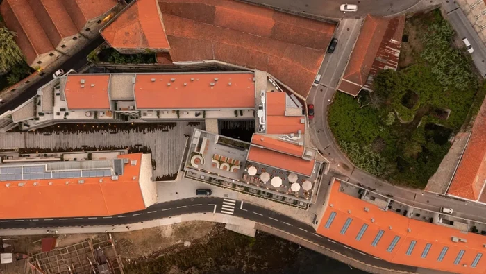 Bekas Pabrik disulap jadi hotel di Porto, Portugal/Francisco Nogueira via Dezeen Bekas Pabrik disulap jadi hotel di Porto, Portugal/Francisco Nogueira via Dezeen