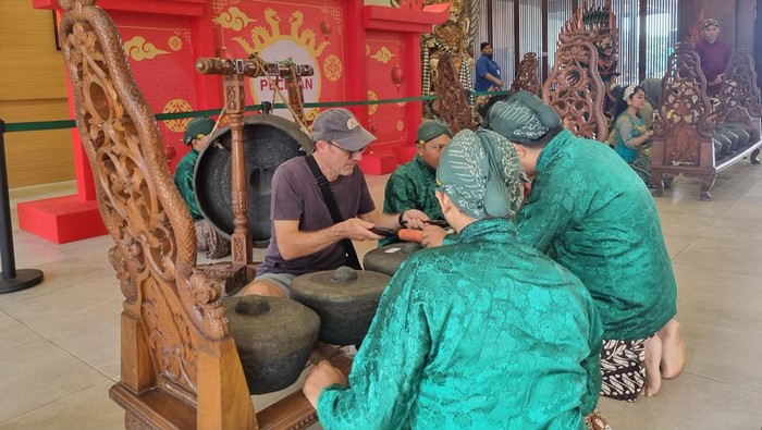 Bule Main Gamelan di TMII