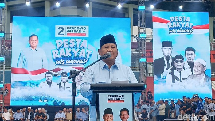 Capres nomor urut 2 Prabowo Subianto di Stadion Delta Sidoarjo, Jawa Timur (Wildan/detikcom)