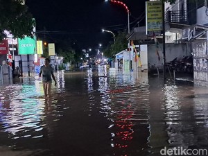 DAS Padolo Meluap, Jalan-Permukiman Warga Kota Bima Terendam Banjir Kiriman