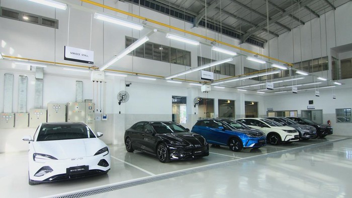 Dealer pertama BYD