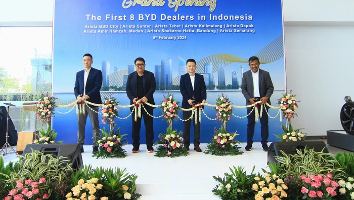 Dealer pertama BYD