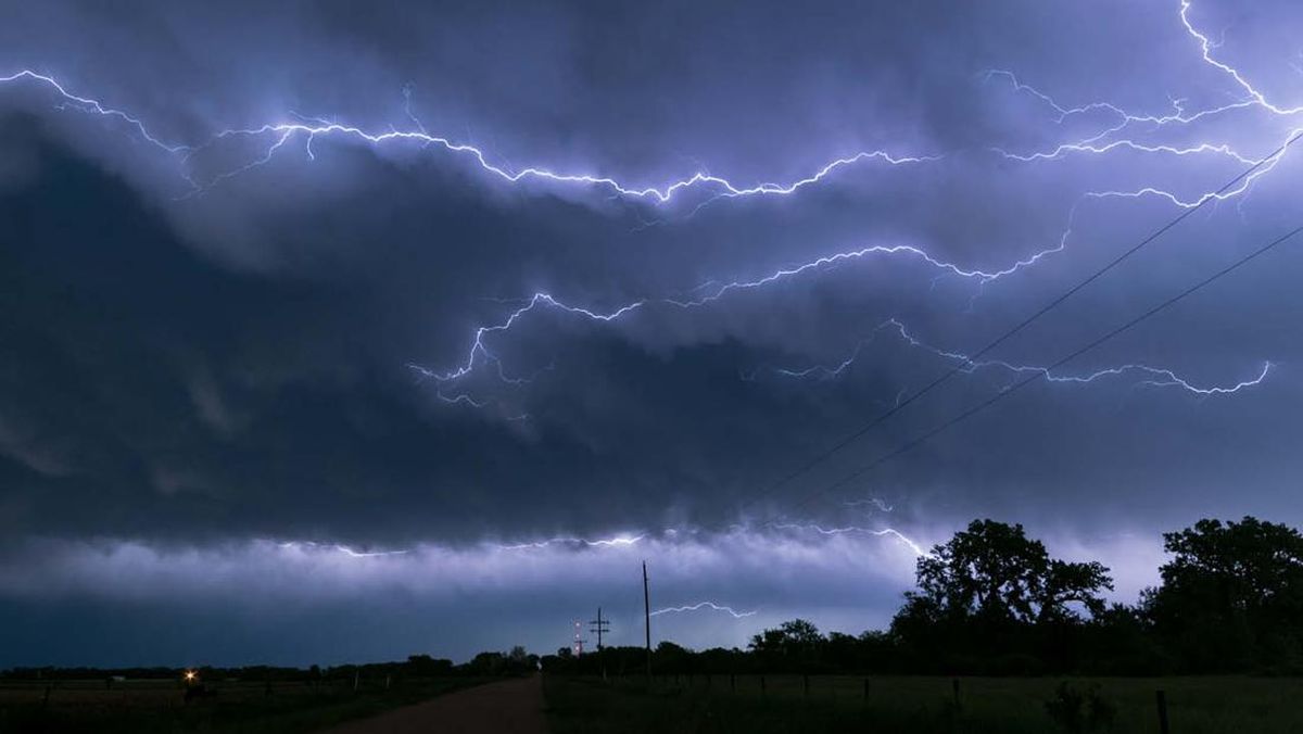 Waspada! Cuaca Ekstrem Diprediksi Masih Terjadi hingga 18 Juli