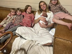 Influencer Tradwife yang Kontroversial Hamil Anak Ke-9