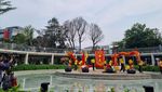 Foto: Pertunjukkan Barongsai dan Liong di Taman Literasi