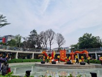 Foto: Pertunjukkan Barongsai dan Liong di Taman Literasi