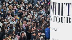 Kawaii! Gaya Swifties Sambut The Eras Tour di Tokyo Dome Jepang Kawaii! Gaya Swifties Sambut The Eras Tour di Tokyo Dome Jepang