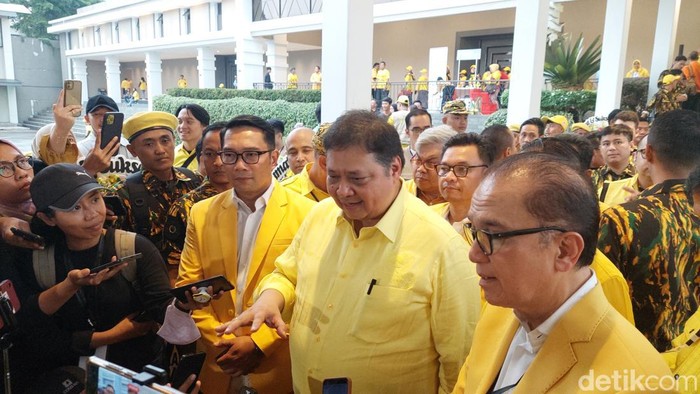 Ketum Partai Golkar Airlangga Hartarto di Eldorado Dome, Kabupatne Bandung Barat, Jumat (9/2/2024).