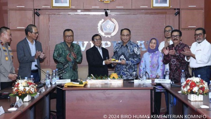 Bertepatan dengan Hari Pers Nasional, Menteri Komunikasi dan Informatika (Menkominfo) Budi Arie Setiadi mengumkan kabar terbaru publisher rights atau hak penerbit bagi perusahaan media di Indonesia.
