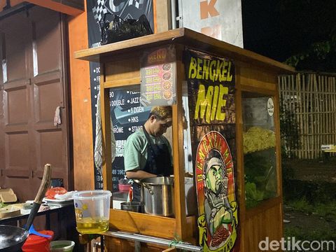 Mie Goreng Bengkel di Kota Sukabumi.