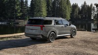 Buritan belakang Kia Carnival. Foto: Kia