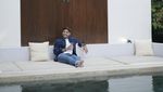 Momen Refal Hady saat Makan Bubur Ayam di Lokasi Syuting