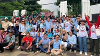 Mereka merasa heran Ahok bisa menghina Presiden Jokowi yang dianggap tidak bisa bekerja, karena faktanya kinerja Presiden Jokowi banyak diapresiasi banyak pihak, sehingga kepuasan masyarakat terhadap Presiden Jokowi sangat tinggi. Track record Presiden Jokowi tidak hanya berjanji namun juga berhasil membuktikan program-program kerjanya baik saat menjadi wali kota Solo dua periode, gubernur DKI Jakarta maupun menjadi presiden selama dua periode ini.