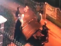 Pencuri di Medan Kembalikan Pagar Rumah Bidan gegara Aksinya Terekam CCTV
