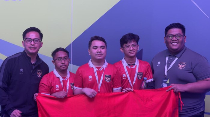 Ada cerita menarik dari timnas eFootball Indonesia, yang kemarin mencatatkan namanya sebagai negara pertama peraih gelar juara AFC eAsian Cup. Ternyata, salah satu pemainnya jebolan anak rental PS.