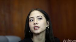 Adhisty Zara yang Makin Dewasa Adhisty Zara yang Makin Dewasa