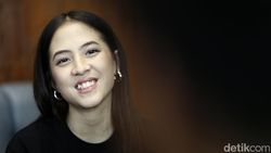 Adhisty Zara yang Makin Dewasa Adhisty Zara yang Makin Dewasa