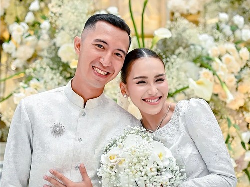 Ayu Ting Ting dan Muhammad Fardhana Lamaran.
