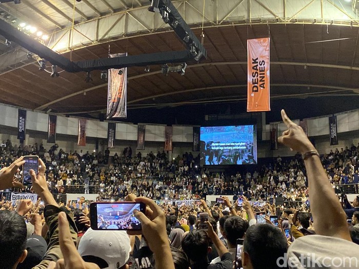 Desak Anies di DBL Surabaya