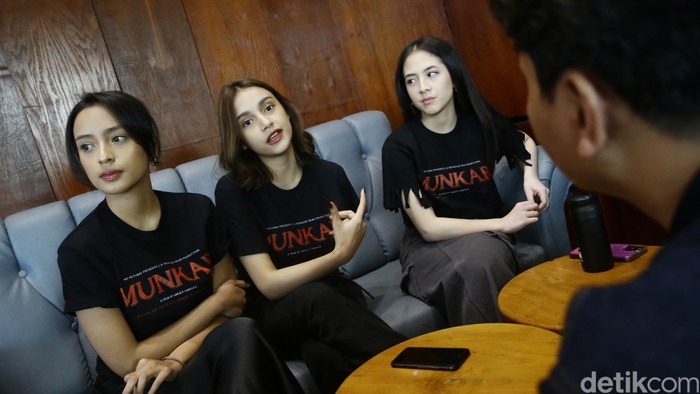 Pemeran film Munkar, Zara, Kaneishia dan Aruma berbagi cerita soal pengalaman mereka selama di lokasi syuting.