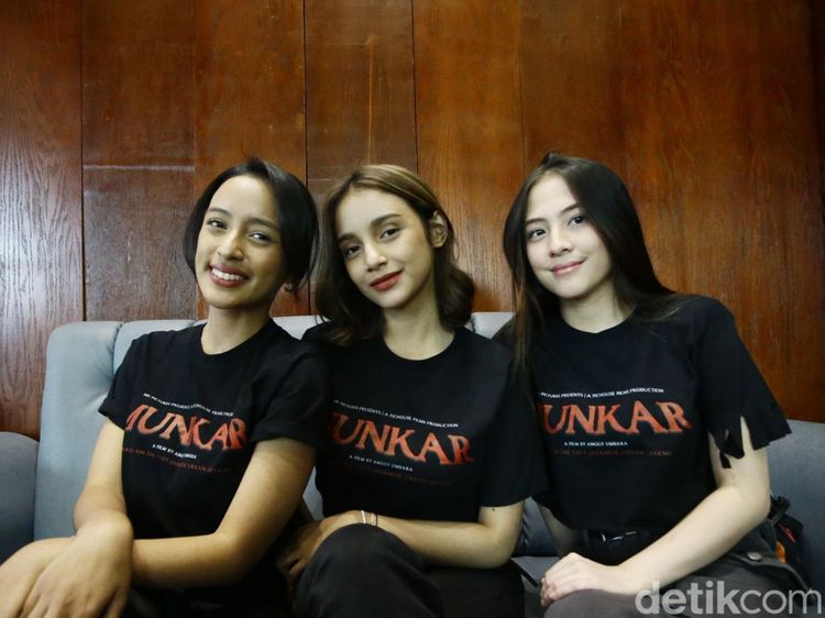 Para Santri Film Munkar: Kaneishia Yusuf, Adhisty Zara, & Khadijah Aruma