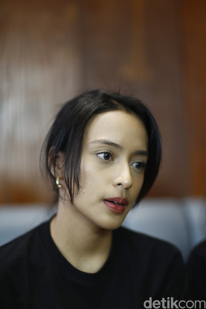 Kaneishia Yusuf saat berbincang dengan detikcom tentang perannya di film Munkar.
