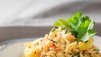 Di India dan Bangladesh ada beras unik bernama Parboiled Rice yang harus dimasak dua kali. Biasanya untuk memasak beras ini sering ditambahkan saffron sebagai sumber nutrisi. Foto: Webrestaurant