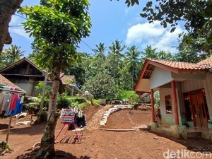 Kampung Terpencil yang Unik di Ciamis: Isinya 8 Rumah Saja, Tidak Lebih