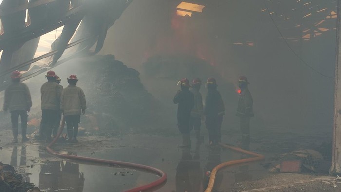 Kebakaran gudang di Buduran Sidoarjo