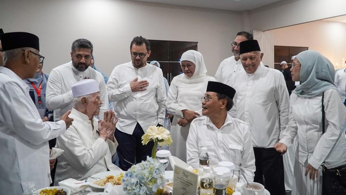 Khofifah dan sejumlah kiai khos Jatim