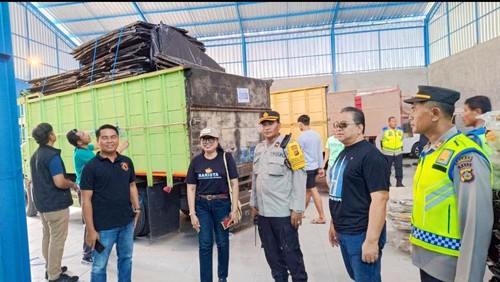 KPU Karangasem melakukan proses pendistribusian logistik pemilu ke masing-masing TPS, Sabtu (10/2/2024) (Dok. KPU Karangasem)