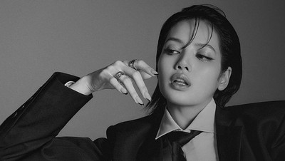 Lisa BLACKPINK Jadi Bos Agensi Sendiri