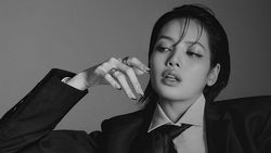 Lisa BLACKPINK Jadi Bos Agensi Sendiri Lisa BLACKPINK Jadi Bos Agensi Sendiri