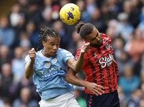 Kalahkan Everton, Man City Gusur Liverpool dari Puncak Klasemen